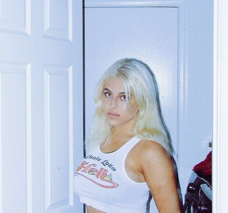 Baby Ariel nice actress pics