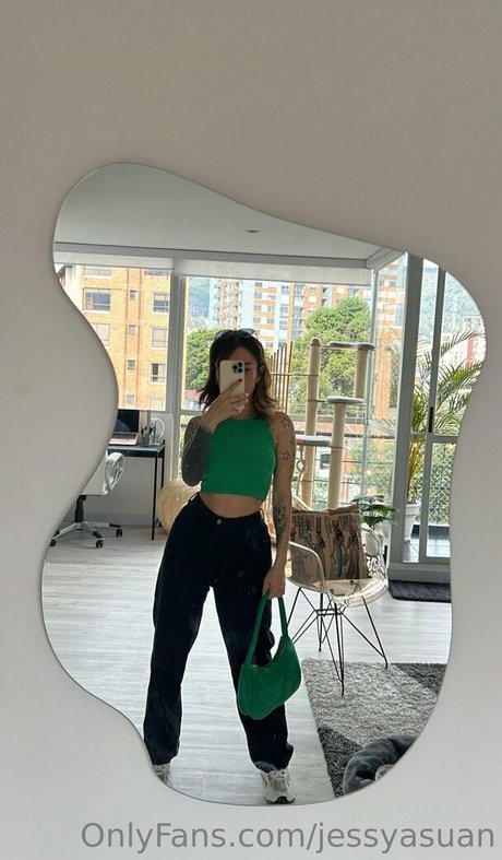 Jessyasuan nude model pictures