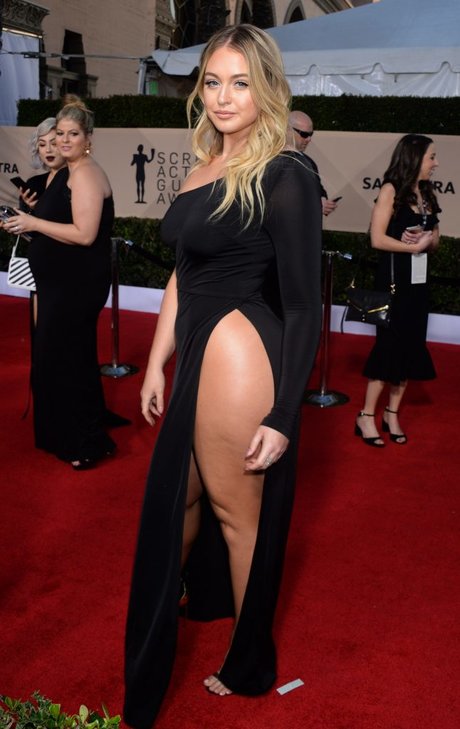 Iskra Lawrence star photo