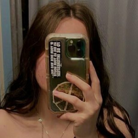 emswrldxo model beautiful pic