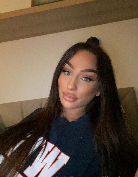 liltashmae erotic pornstar pics