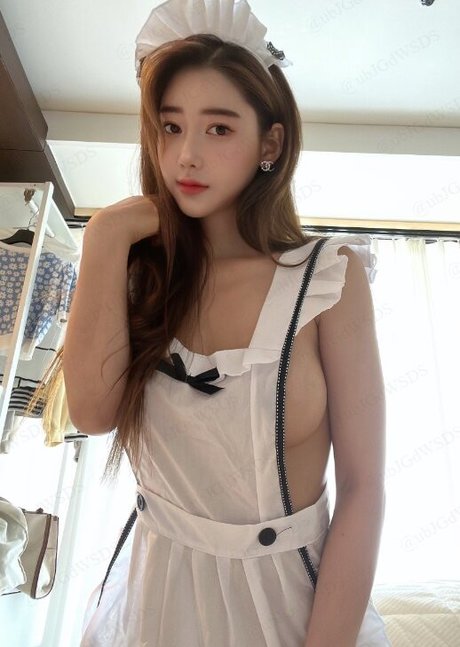 Ainn Lookbook star pornographic photos