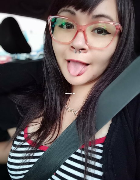 chobycat pretty pornstar photos