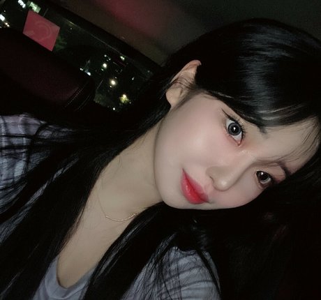 Se Yeon naked actress pictures