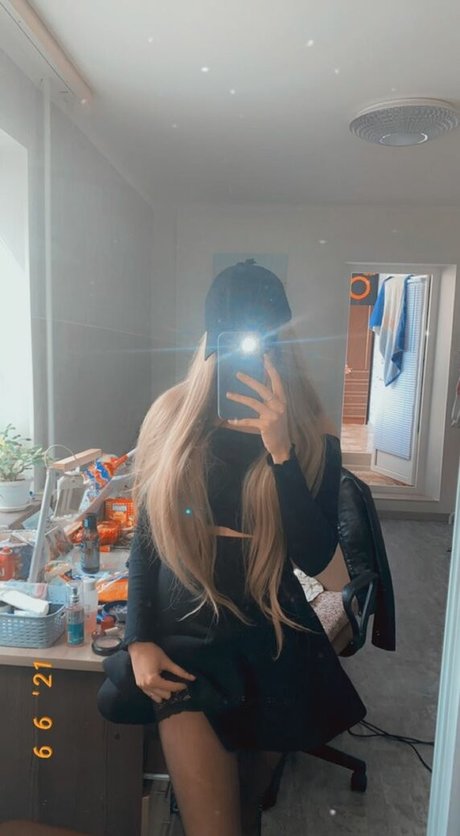 lelyamt erotic star gallery