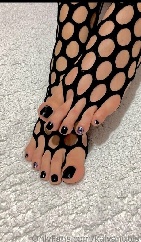 caly4u nude pornstar img