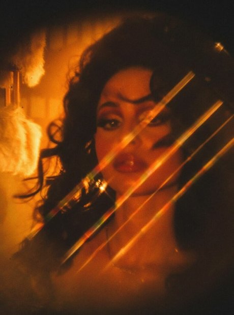 Alexa Demie sexy star archive