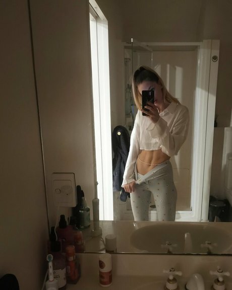 MissAlice 94 hot pornstar photos