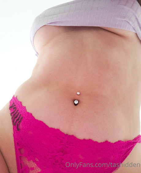 Tashidden hot model pics