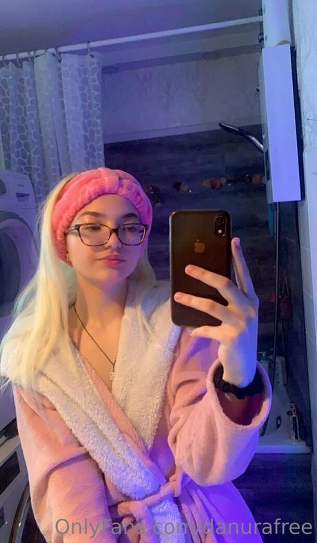 sweetdanura pornographic star archive