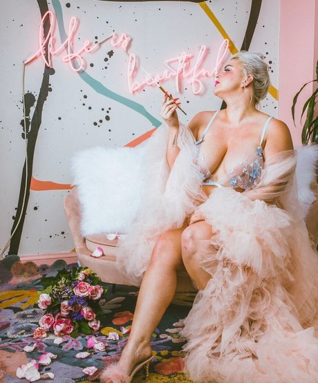 Rawlyssa pornstar sex picture