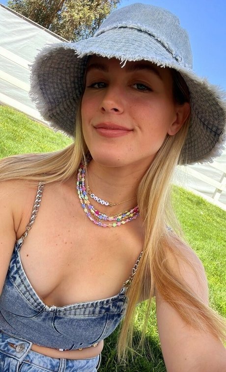Eugenie Bouchard perfect actress gallery