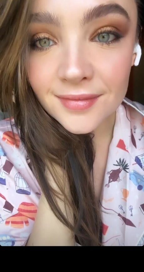 Stevie Lynn Jones nude actress archive