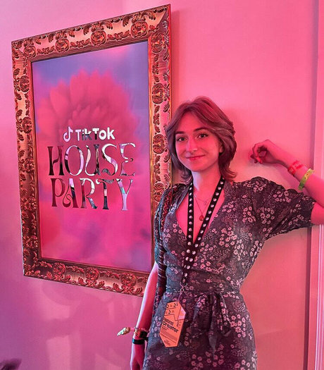 soupytime free model photo