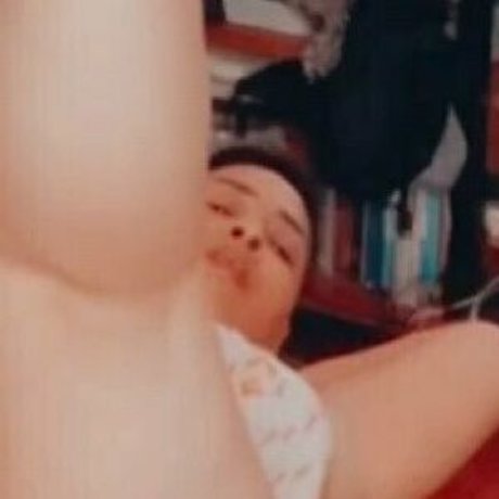 freeformyogi1 model image