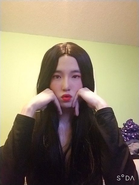Sissy Lily_ sex star photo
