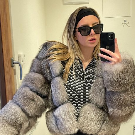 Fur Princess Dani top star photos