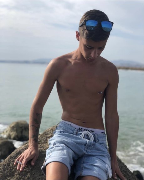 Renatooo hot pornstar photo