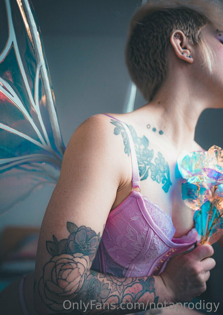 Notaprodigy hot star pic