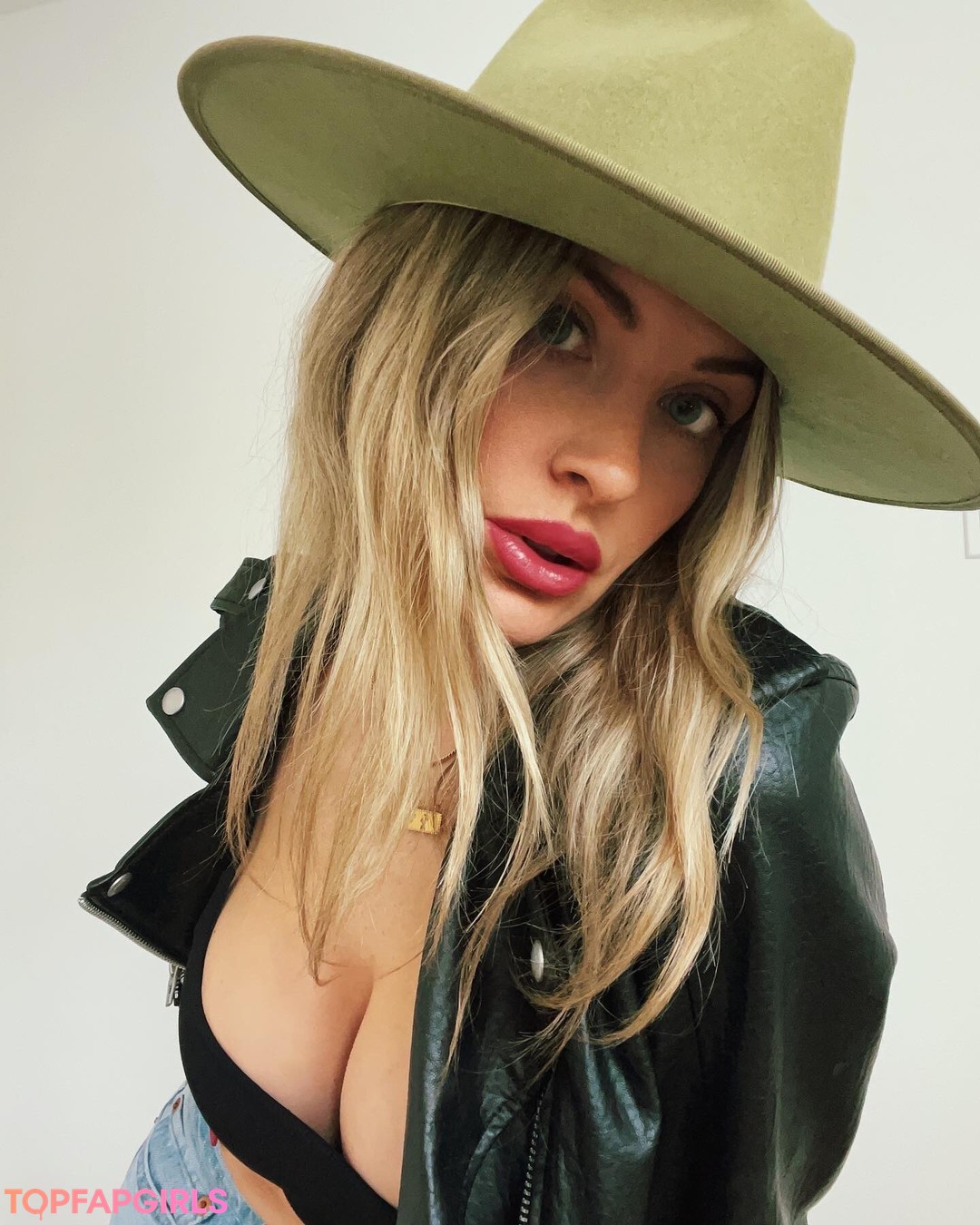 anal dildo onlyfans beautiful xxx pics