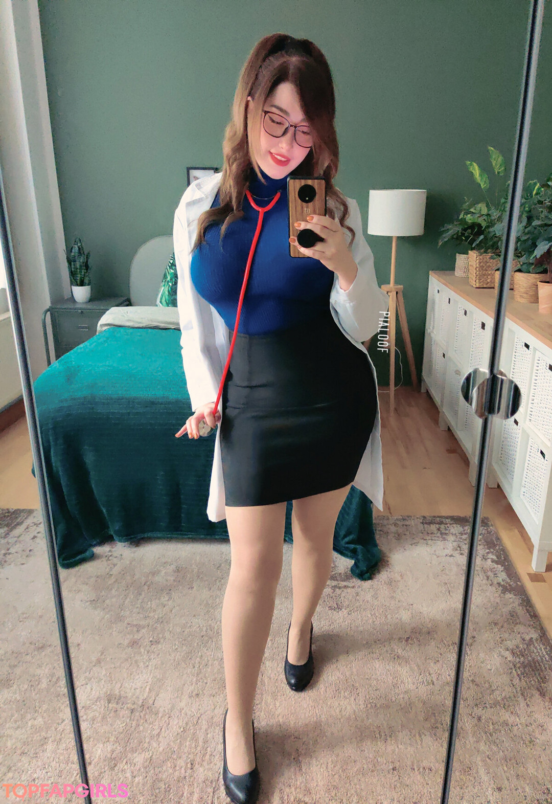 Pialoof hot model picture