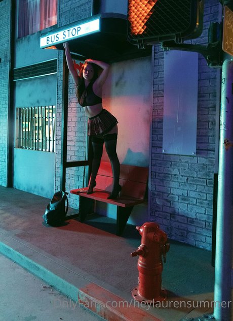 Lauren Summer pornographic model pic