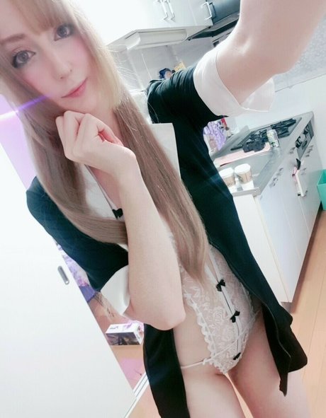 Meki pretty model pictures