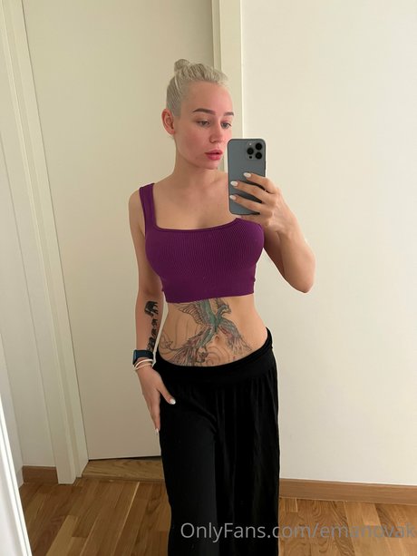 Ema Novak pretty actress gallery