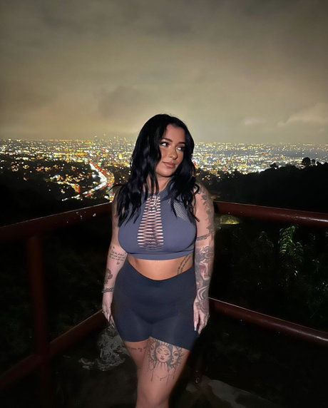 Danielle Cohn model art pic