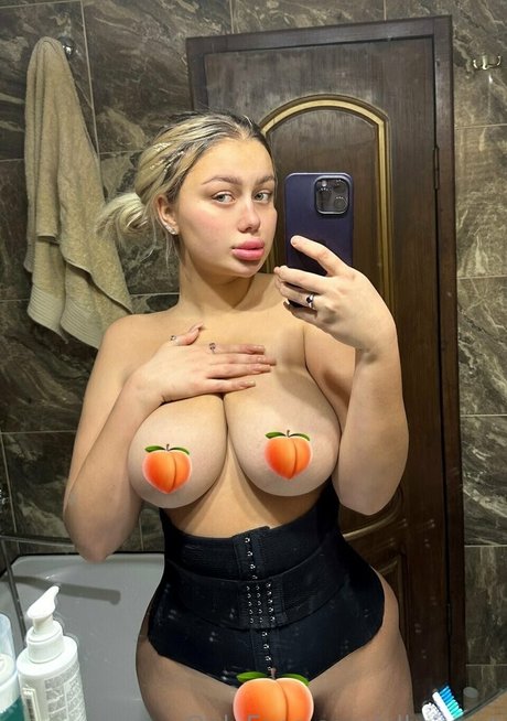 Alkonawt naked star pics