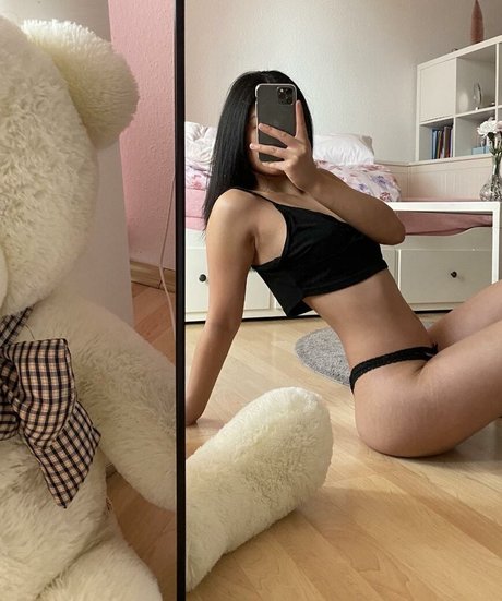 kikipearl porn model pic