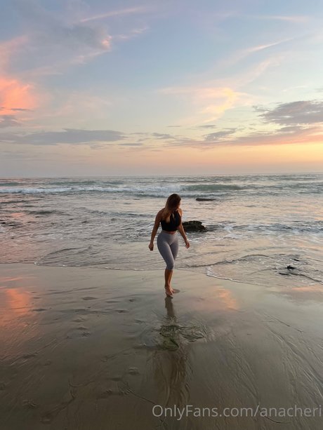 Ana Cheri beautiful actress pics