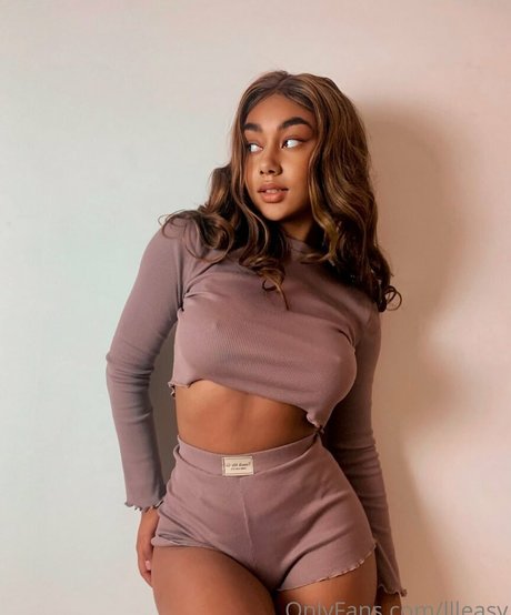 llleasy sexy model photos