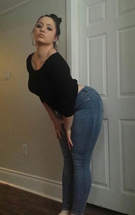 Anja Dee pornstar adult img