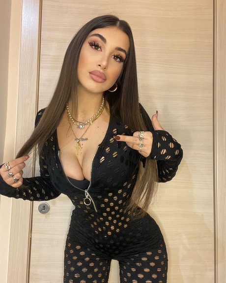 Myriam Danese xxx star photo