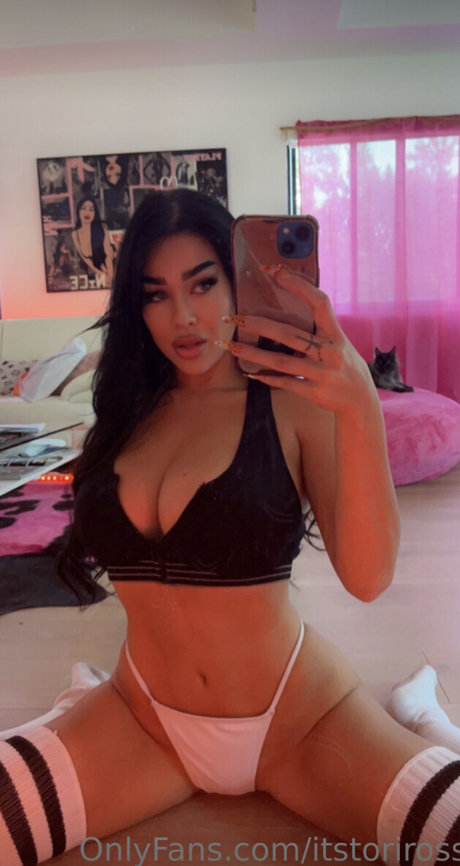 Tori Ross porn model pics