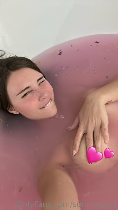 sunnyrayxo xxx pornstar archive