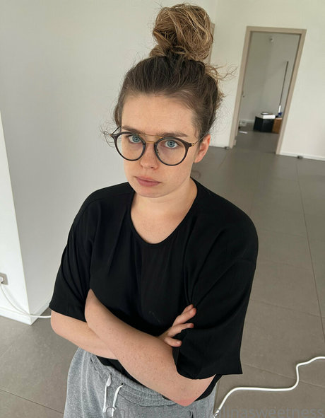 alinasweetness art pornstar photo