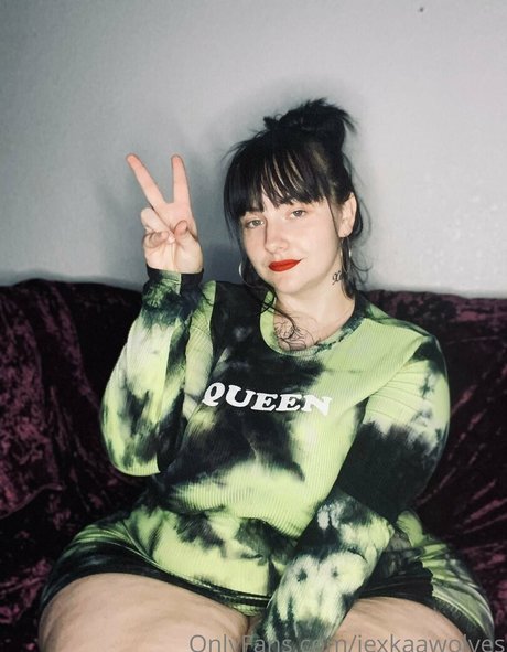Jexkaa Wolves model pornographic image