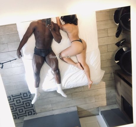 Bootysothick model beautiful galleries