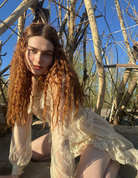 floraauclair exclusive star img