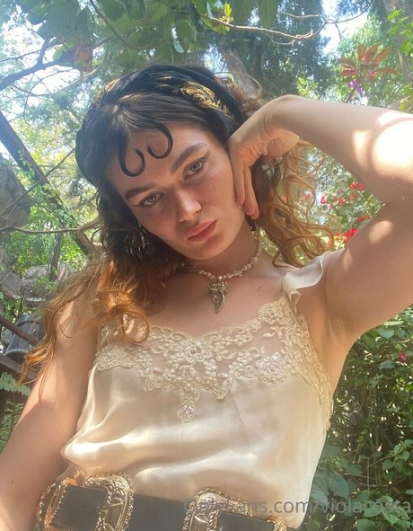 floraauclair top model photos