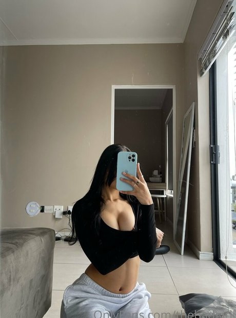 blonde curvy onlyfans sexy images