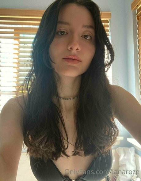 lanaroze best star image