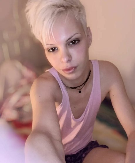 Blonditwink top actress photo