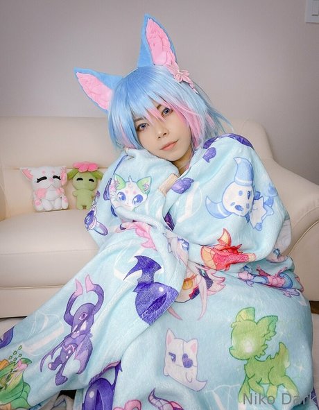 nikodark model naked img