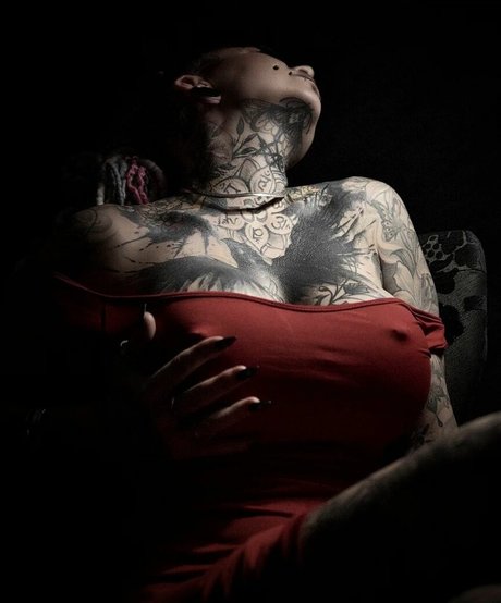 Pixta pornstar art image