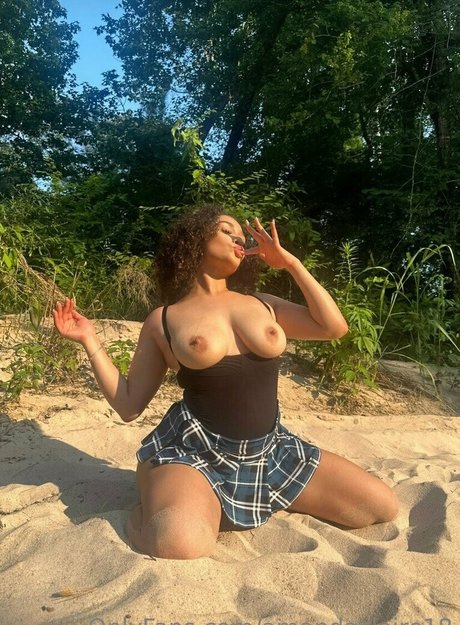 amandaclaire18 erotic model archive