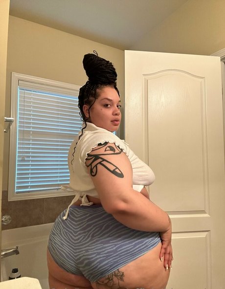 officialhhoneybee pornstar adult picture