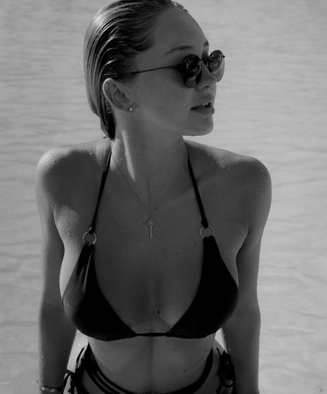 Madam Maru model free img